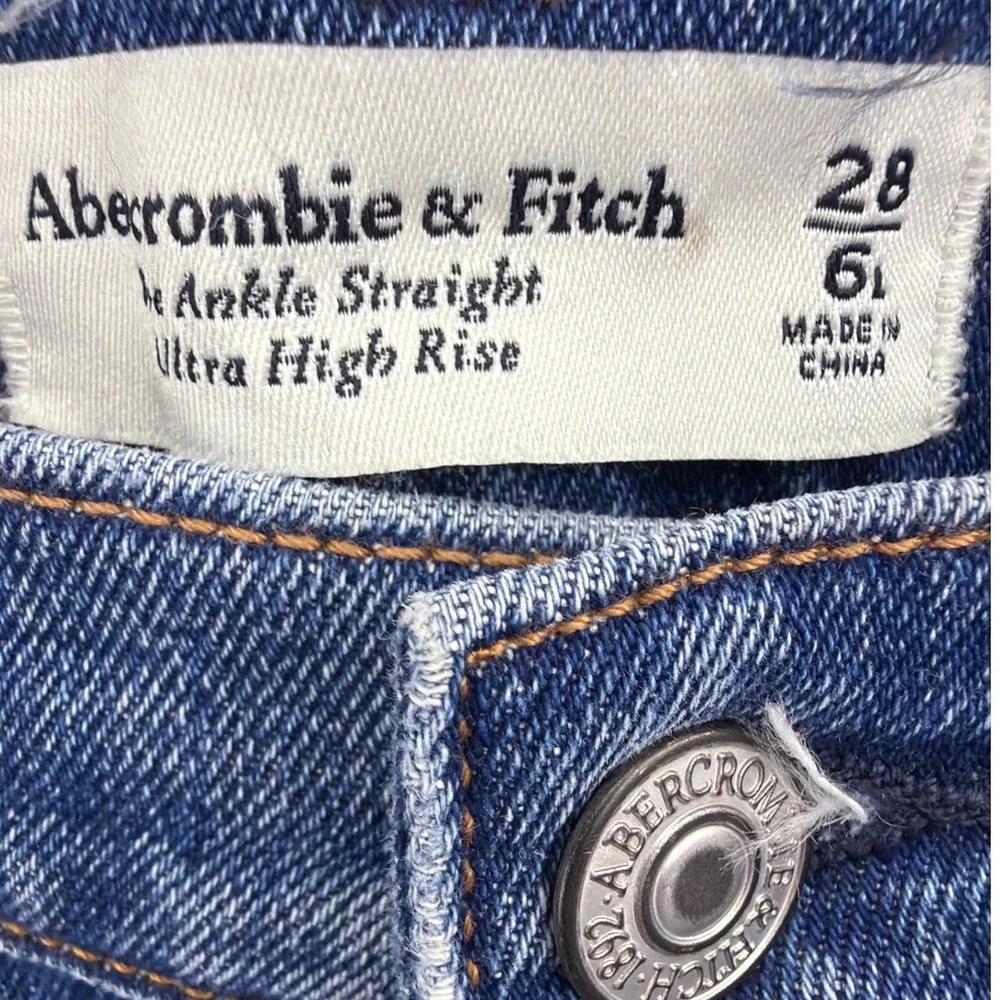 Abercrombie & Fitch Curve Love Ankle Straight Ultra High Rise Jeans 28 6L